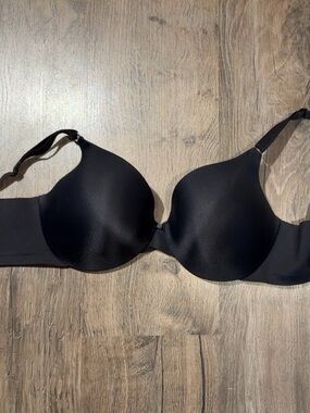La Vie En Rose Black Seamless Molded T-Shirt Bra